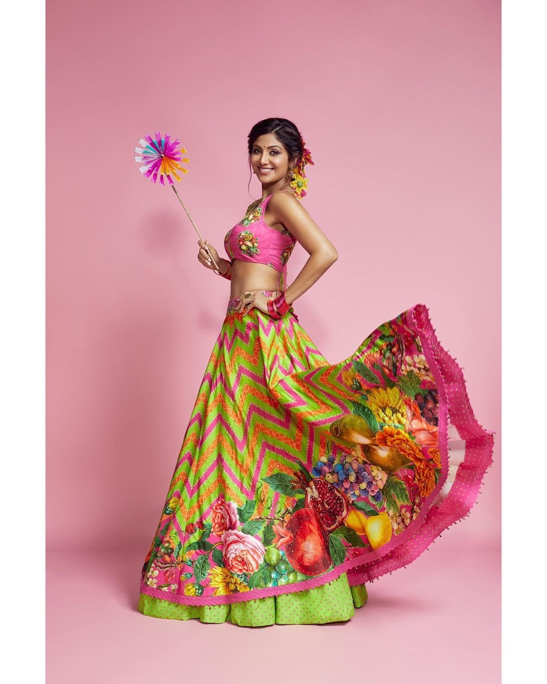 Shilpa Shetty's look of the day is a colour riot(Photo:instagram)