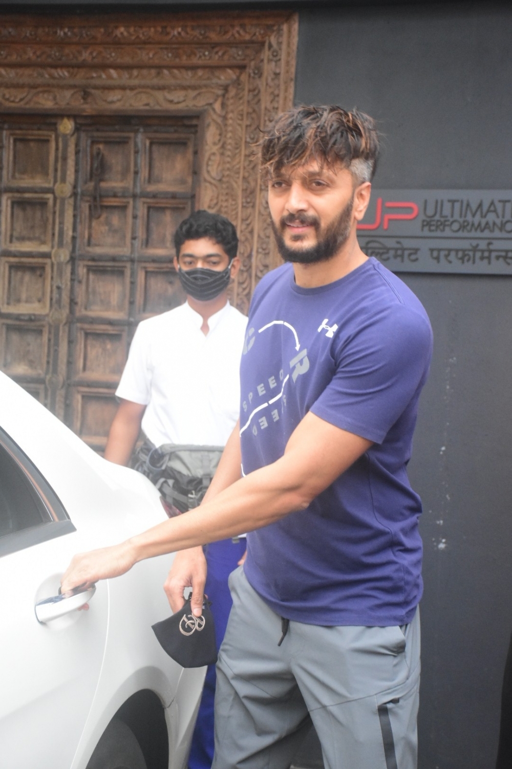 Mumbai: Ritesh Deshmukh spotted at Bandra on Tuesday July 20, 2021.(Photo: Sanjay Tiwari/IANS)