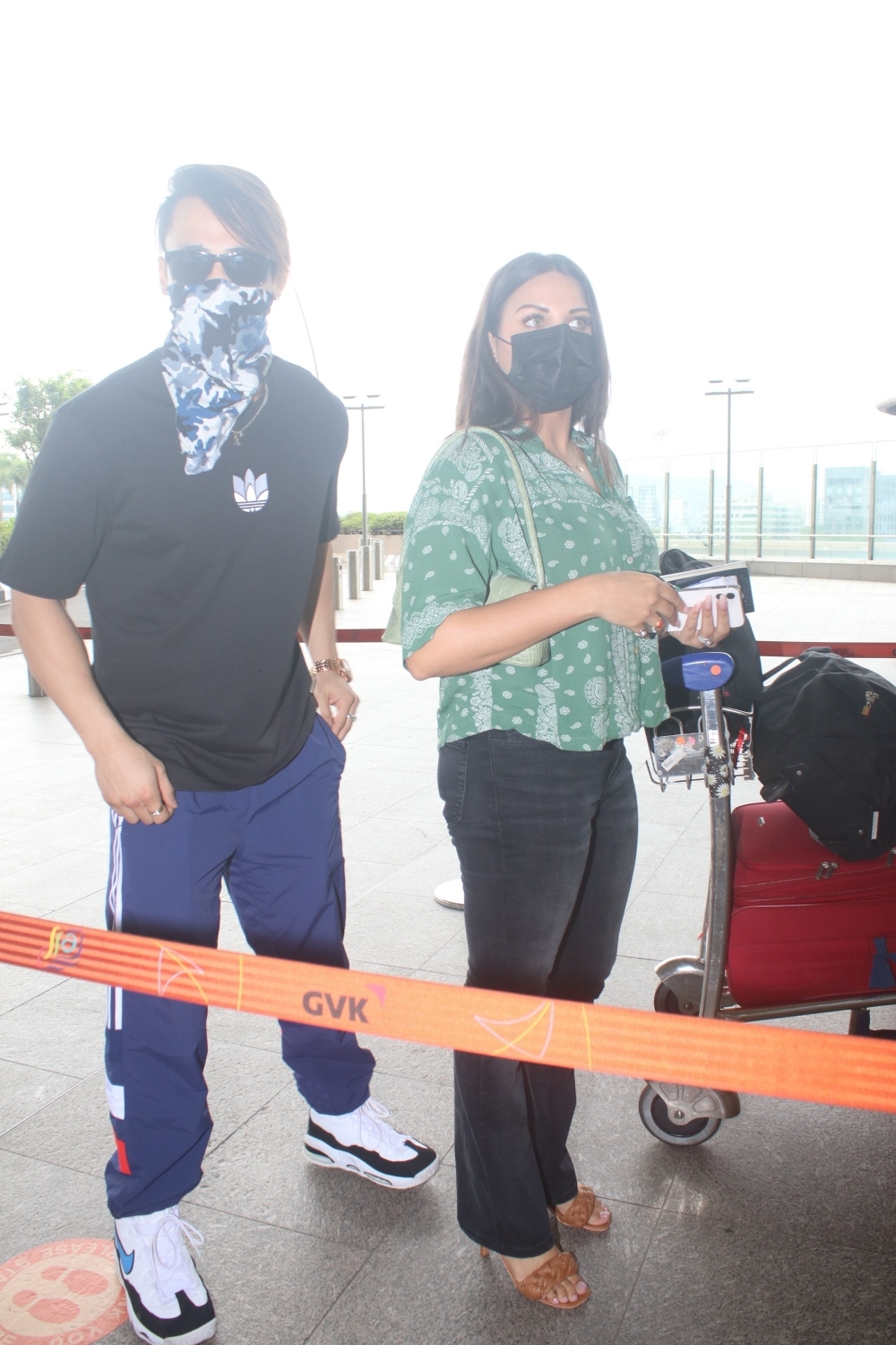 Mumbai: Asim Riaz and  Himanshi khurana spotted at airport departure on Tuesday July 20, 2021.(Photo: Sanjay Tiwari/IANS)