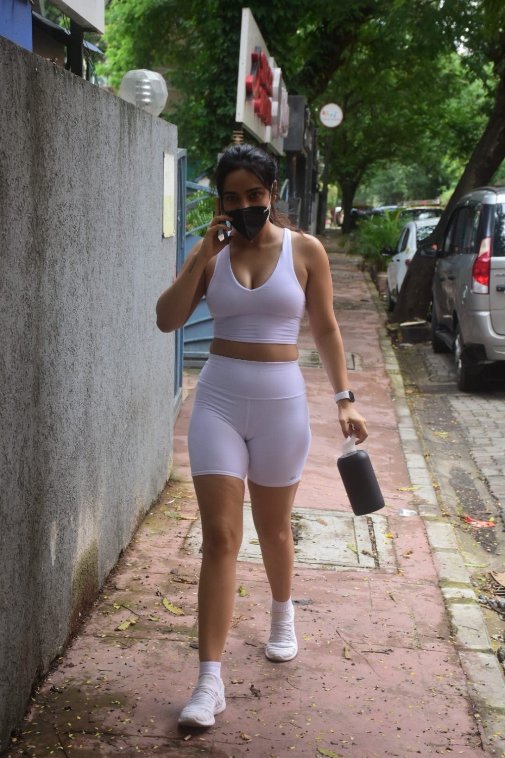 Mumbai: Neha Sharma spotted at bandra on Saturday July 24, 2021.(Photo: Sanjay Tiwari/IANS)