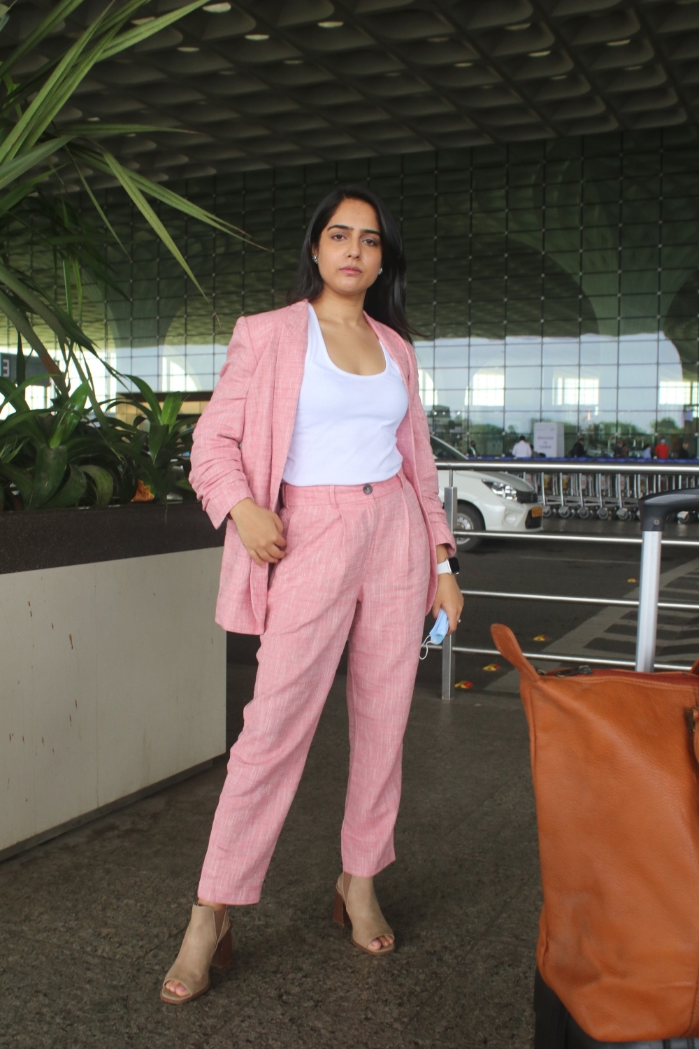 Mumbai: Malvika Malhotra spotted at airport departure on Monday August 02, 2021.(Photo: Sanjay Tiwari/IANS)