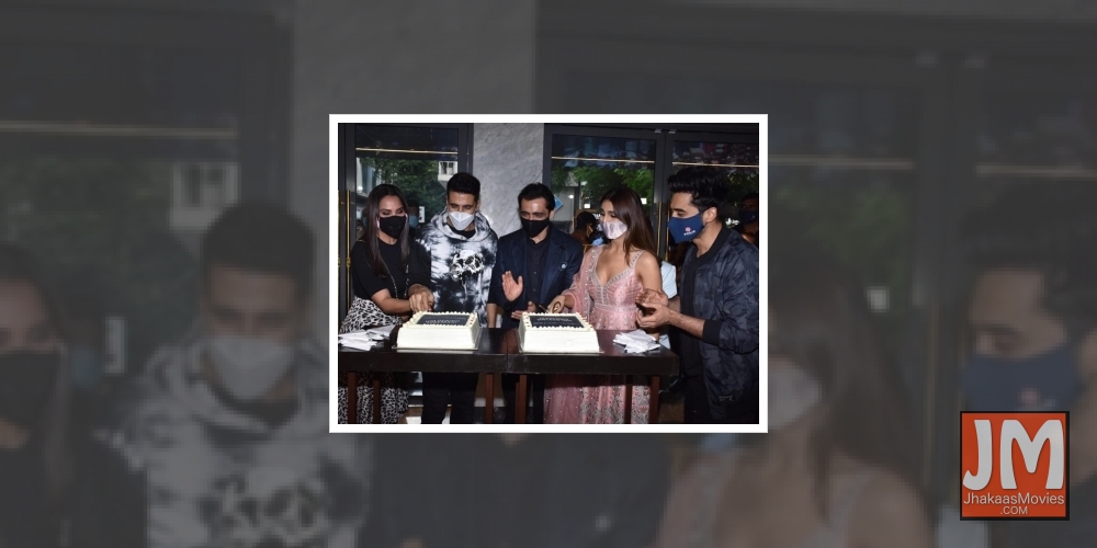 Akshay Kumar, Vaani Kapoor celebrate 'Bell Bottom' trailer launch in capital