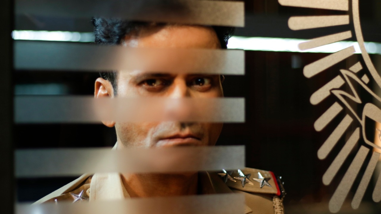 Dial 100 pictures,manoj bajpayee