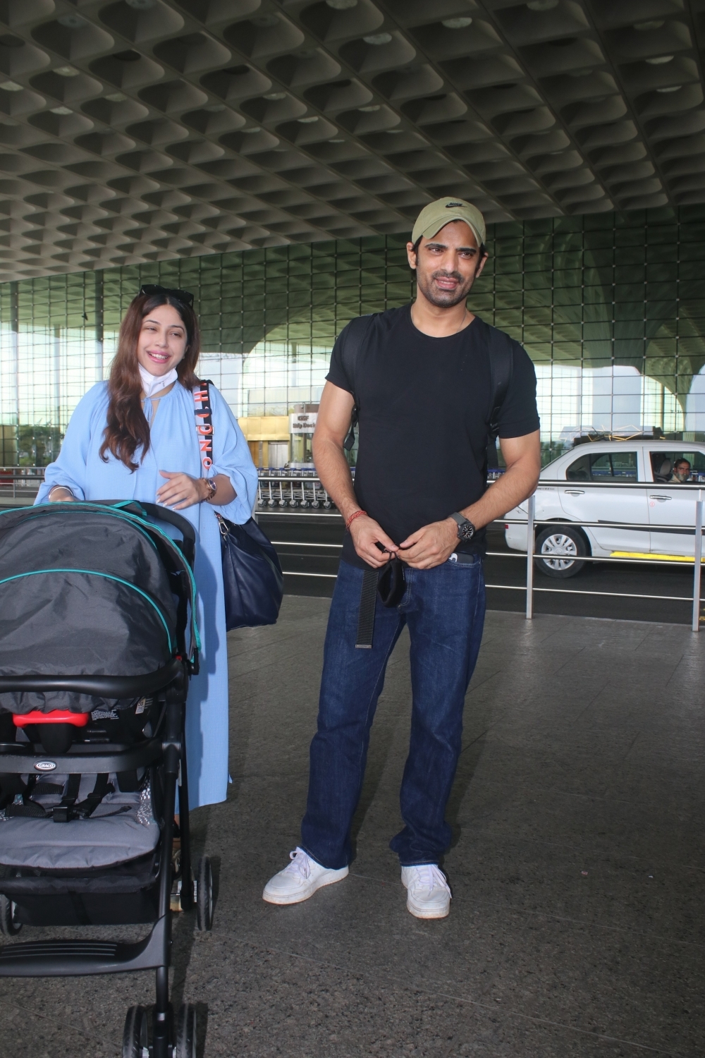 Mumbai: Rohit Malik and aditi Malik spotted at airport departure on Tuesday, August 24, 2021.(Photo: Sanjay Tiwari/IANS)