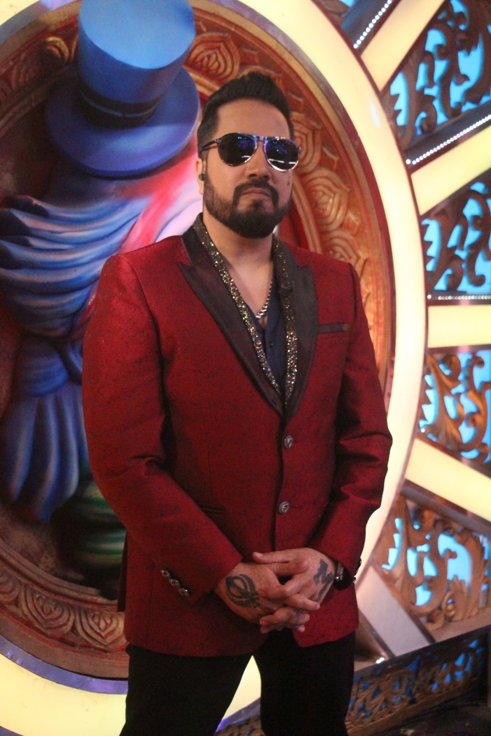 Mumbai: Zee Comedy Show's set for a photo-op with special guests Raveena Tandon and Mallika Sherawat on Monday, August 30, 2021.(Photo: Sanjay Tiwari/IANS)