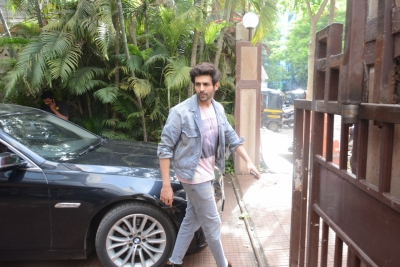 Mumbai: Actor Kartik Aaryan seen in Mumbai on June 19, 2019. (Photo: IANS)