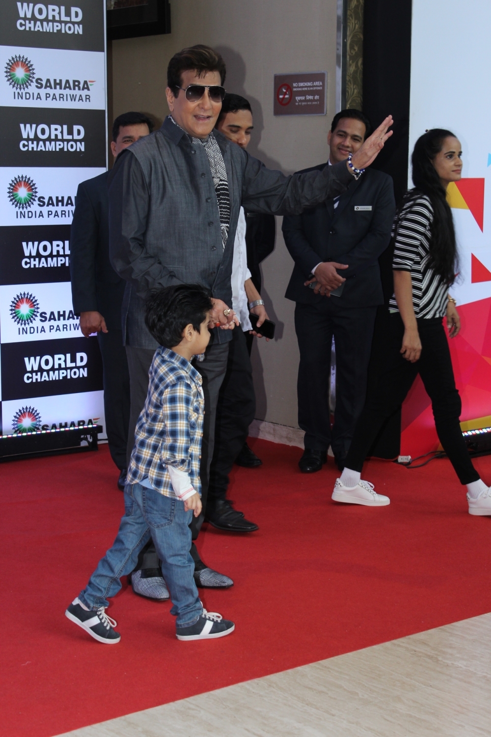 Mumbai: Actor Jeetendra with grandson Laksshya Kapoor at PV Sindhu's felicitation ceremony organised by Sahara Group in Mumbai on Sep 8, 2019. (Photo: IANS)