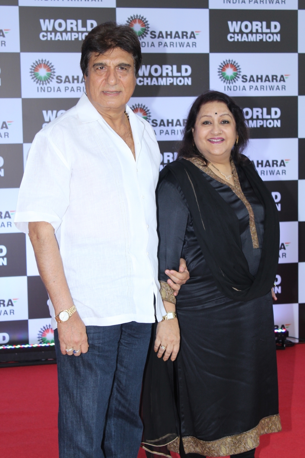 Mumbai: Actor turned politician Raj Babbar with wife Nadira Babbar at PV Sindhu's felicitation ceremony organised by Sahara Group in Mumbai on Sep 8, 2019. (Photo: IANS)