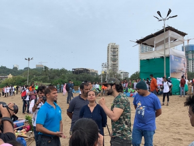 Actor-producer Jackky Bhagnani on Friday reached Girgaon Chowpatty here to clean up the beach. Every year, post-Ganesh Visarjan celebrations, several volunteers take up the initiative of cleaning the beach and he is one of them.
