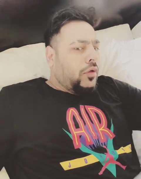 Rapper Badshah has shared a hilarious video of him waking up to the tunes of "Paagal". The rapper took to Instagram on Monday, where he is seen getting woken up by his alarm and then all of a sudden straight jumping out of the window into the infinity pool to get rid of sleepiness.