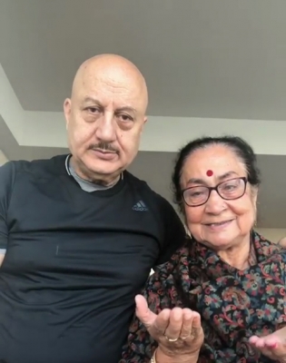 Prime Minister Narendra Modi received wishes from around the globe on his 69th birthday on Tuesday. Among the numerous wishes one that particularly touched Modi ji was one coming from veteran actor Anupam Kher and his mother. The actor on Tuesday took to social media and posted a video in which he along with his mother can be seen wishing the Prime Minister on his birthday.