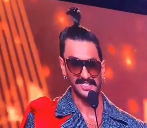 "Mama, we’re going to London," said actor Ranveer Singh about getting his wax statue at Madame Tussauds. Ranveer made the announcement while receiving an award at IIFA 2019 here on Wednesday.