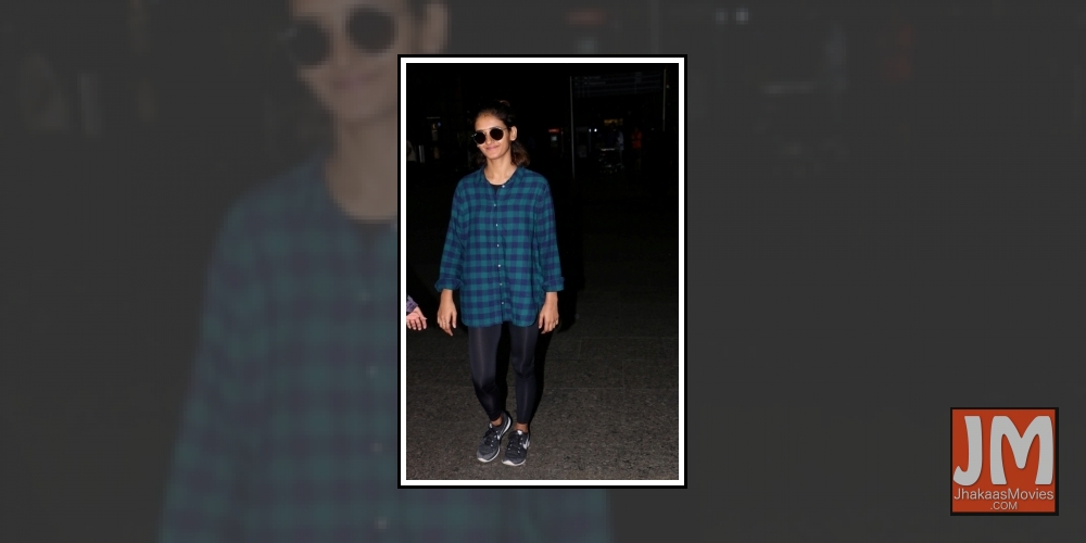 Mumbai: Dancer Shakti Mohan spotted at Chhatrapati Shivaji Maharaj International Airport in Mumbai on July 18, 2017.