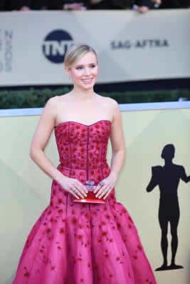 LOS ANGELES, Jan. 22, 2018 (Xinhua) -- Actress Kristen Bell attends the 24th annual Screen Actors Guild (SAG) Awards at the Shrine Auditorium in Los Angeles, California, the United States, Jan. 21, 2018. (Xinhua/Li Ying/IANS)