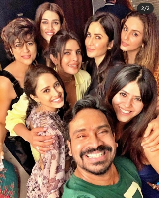 Weekend is here and it seems Bollywood celebrities are in a mood to party. And it is no less than a feast for the eyes when you get to see divas like Katrina Kaif and Priyanka Chopra Jonas partying together under one roof. On Friday, celebrity manager Rohini Iyer hosted her birthday bash in Mumbai. From Priyanka, Katrina, to Kriti Sanon. Ekta Kapoor, Tahira Kashyap and Huma Qureshi, several celebs marked their presence at the party.