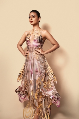 Dutch fashion designer Iris van Herpen feels Indian actress Radhika Apte looked stunning at the 2019 International Emmy Awards, and says she looks forward to teaming up with her for another fashionable outing soon.