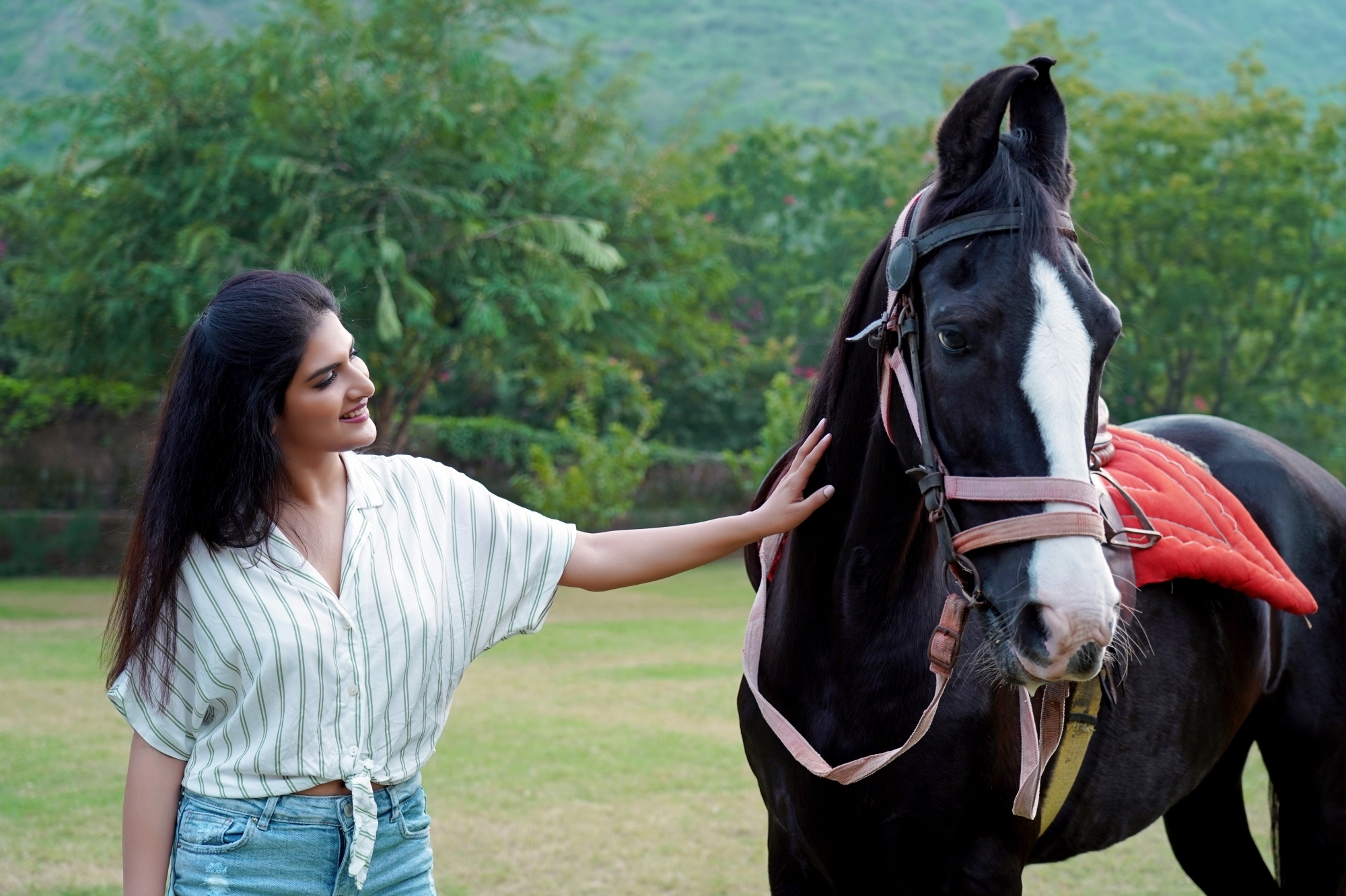 Actress Charu Kashyap enjoys horse riding and doesn't see it as  a "macho sport". She says women riding a horse look sexy and attractive. The actress has taken horse riding training and whenever she gets the time, she rides a horse.