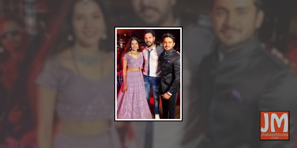 Yuvraj Singh with Manish Pandey and Ashrita Shetty