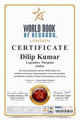 Dilip Kumar was felicitated by World Book of Records, London on his 97th birthday. His brother Aslam Khan collected the Certificate of Honour on his behalf.