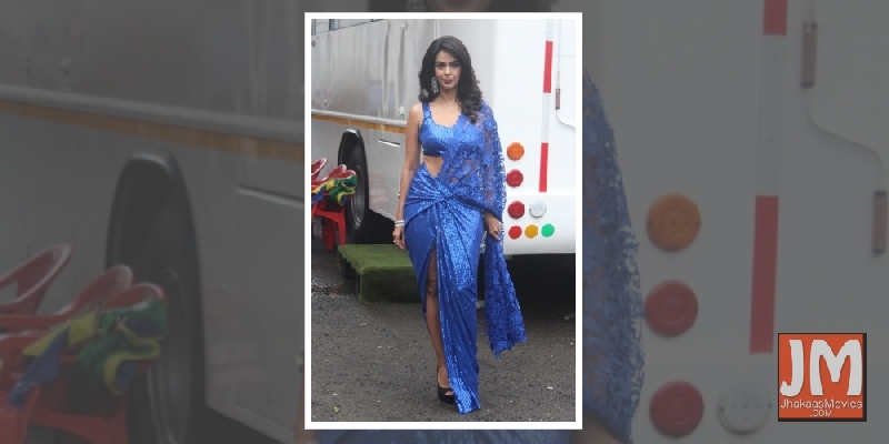 Zee Comedy Show's set for a photo-op with special guests