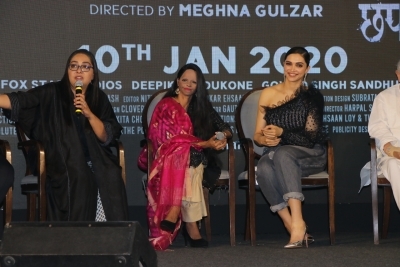 Mumbai: Director Meghna Gulzar, actress Deepika Padukone with acid attack survivor Laxmi Agarwal at the launch of the title track of their upcoming film 