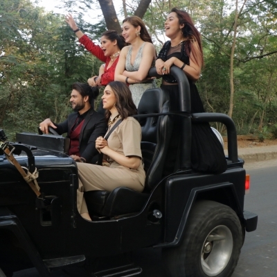 Actress Deepika Padukone brought in fun and joy when she entered the Bigg Boss house, and gave a chance to few contestants to step out of the house and join her for a 