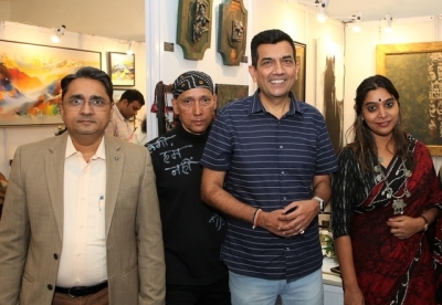 India Art Festival Director Rajendra, actors Gautam Patole, Rupali Patole and chef Sanjeev Kapoor at the India Art Festival 2020.