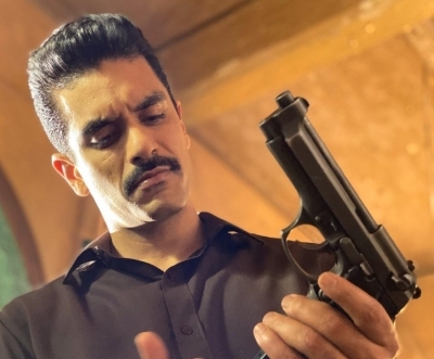 Actor Angad Bedi has started shooting for a web series, 