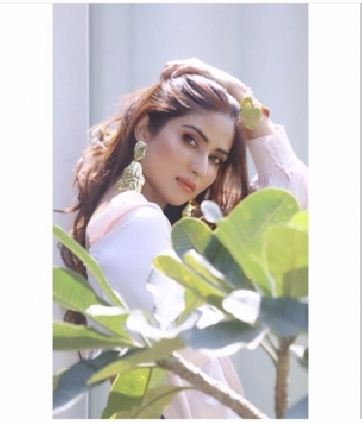 It would be an emotional moment for Pranutan Bahl if she gets an opportunity to work with her father and Bollywood actor Mohnish Bahl.