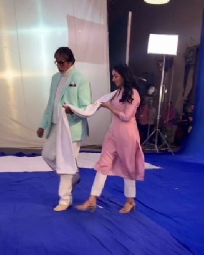 A Video Of Yeh Hai Mohabbatein Actress Divyanka Tripathi Shooting With Bollywood Veteran Amitabh Bachchan Has Gone Viral On Social Media Divyanka Took To Instagram To Share A Glimpse From The Shoot Also find latest aanandi tripathi news on etimes. bollywood veteran amitabh bachchan