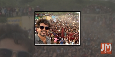 Vijay's selfie goes viral