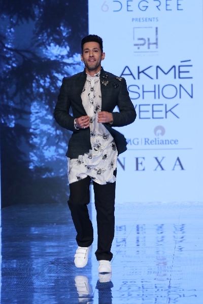 Mumbai: Actor Sahil Anand walks for 6Degree at the Lakme Fashion Week Summer/Resort 2020 grand finale, in Mumbai on Feb 16, 2020. (Photo: IANS)