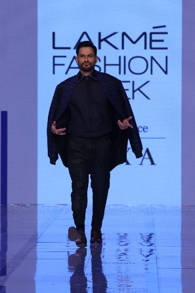 Mumbai: Actor Kunal Khemu walks the ramp showcasing the creation of fashion designer Kunal Anil Tanna at the Lakme Fashion Week Summer/Resort 2020 grand finale, in Mumbai on Feb 16, 2020. (Photo: IANS)