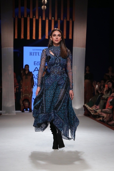 Mumbai: Actress Aditi Rao Hydari walks the ramp in fashion designer Ritu Kumar's creation on Day 3 of the Lakme Fashion Week Summer/Resort 2020, in Mumbai on Feb 13, 2020. (Photo: IANS)