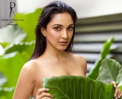Actresses Bhumi Pednekar and Kiara Advani showed their bold avatar in a new calendar shoot. Celebrity photographer Dabboo Ratnani has unveiled the latest edition of his celebrity calendar. Bhumi also took to social media to post the photo in which she is posing on the bathtub sans clothes. She captioned it: 