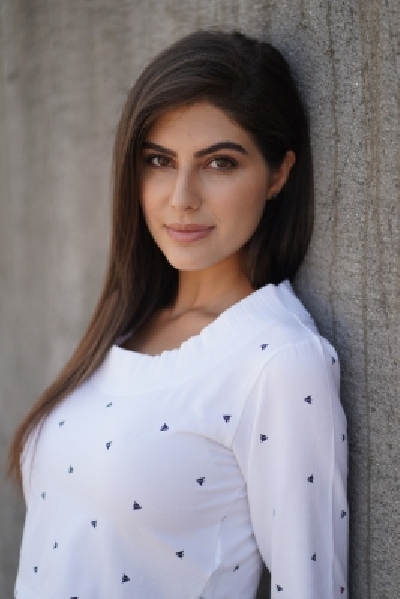 For Elnaaz Norouzi, athleisure is the way to go.