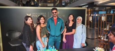 Actor Saqib Saleem during a cricket chat session organised as part of the womenÃƒÂƒÃ‚Â¢ÃƒÂ‚Ã‚Â€ÃƒÂ‚Ã‚Â™s day week on Monday in Mumbai.
