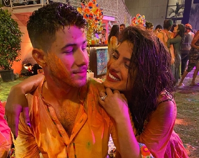 American singer Nick Jonas celebrated his first Holi with his wife Priyanka Chopra and her famous friends, including Bollywood actress Katrina Kaif, five days early, "in his second home" India.
