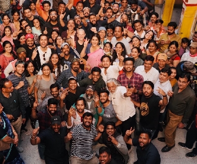 Kriti Sanon wraps up 'Mimi'.