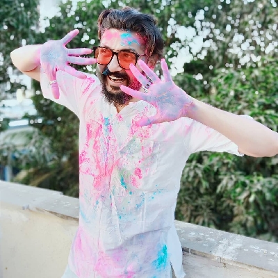 In the film industry, Holi is not just a festival but a fashion affair where celebrities go out of the way with their outfits and make a statement. Though the fear of coronavirus subdued the exuberant and jubilant celebrations, actors didnâ€™t hesitate in giving major fashion goals on the day.
