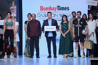 Mumbai: Actor Vivek Oberoi showcases the collection of Viviana Mall at the Bombay Times Fashion Week 2020, in Mumbai on March 14, 2020. (Photo: IANS)
