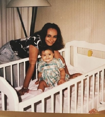 Veteran actress Soni Razdan has penned a heart melting note for her actress-daughter Alia Bhatt, who turned 27 on Sunday. Soni on Sunday took to Instagram, where she shared two throwback photographs of Alia as a toddler.