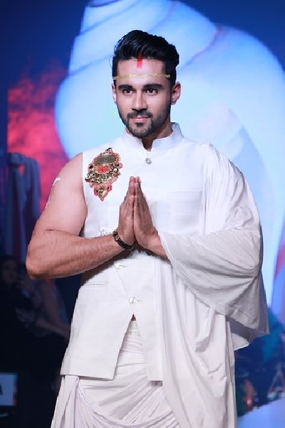Mumbai: Actor Abhishek Bajaj showcases the creation of fashion designer Rohit Verma at the Bombay Times Fashion Week in Mumbai on March 13, 2020. (Photo: IANS)