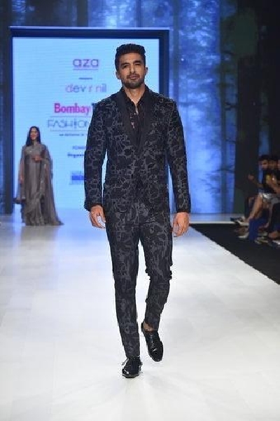 Mumbai: Actor Saqib Saleem walks the ramp showcasing the collection of fashion label Dev R Nil by fashion designers Dev and Nil on Day 3 of the Bombay Times Fashion Week, in Mumbai on March 15, 2020. (Photo: IANS)