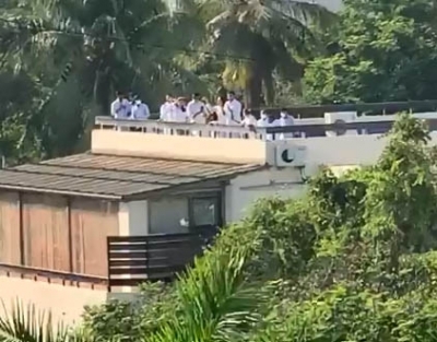 From Amitabh Bachchan, Akshay Kumar, Hrithik Roshan and Aishwarya Rai Bachchan to Ajay Devgn, Varun Dhawan, Karan Johar and Hema Malini, a slew of Bollywood celebrities on Sunday took part in Prime Minister Narendra Modi