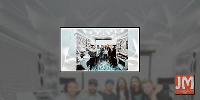 Backstreet Boys treat fans with living room gig amidst self-isolation