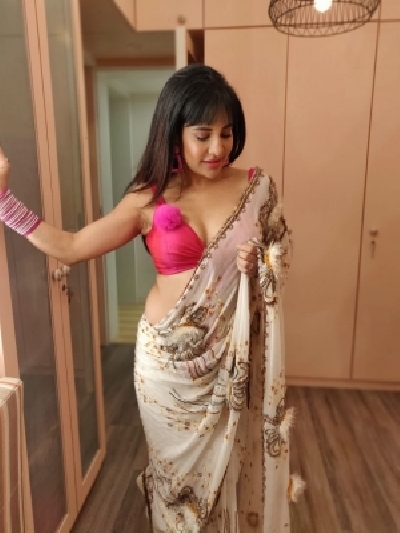 Lizaa Malik works hard on diet for web series.