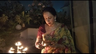 B-Town switches off and lights up to thank Corona Warriors.