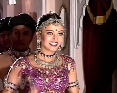 Aishwarya Rai's 23-year-old dance clip from unreleased film goes viral. (Photo Courtesy: Instagram/queensbolly)