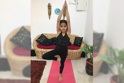 'Barrister Babu' actress Aura meditates for good health.